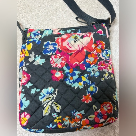 Vera Bradley RFID Mini Hipster Crossbody Purse-Pretty Posies Pattern (Grey) - Picture 4 of 8